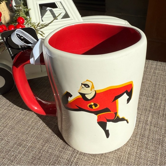NEW 2 SIDED DISNEY/Pixar/Rae Dunn “INCREDIBLE DAD” The Incredibles Coffee Mug - Picture 5 of 9